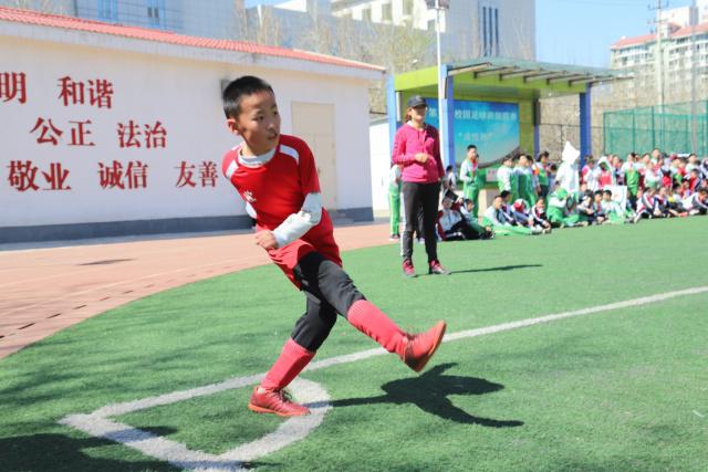 廖三宁30分领衔 中国男篮87-78胜沙特挺进亚运四强